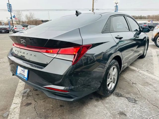 2021 Hyundai Elantra SE