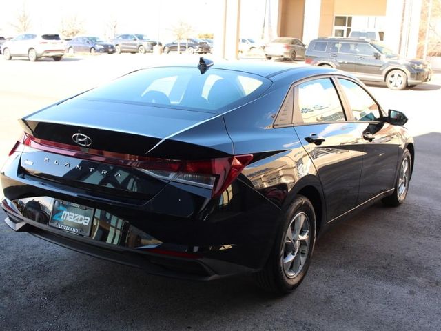 2021 Hyundai Elantra SE