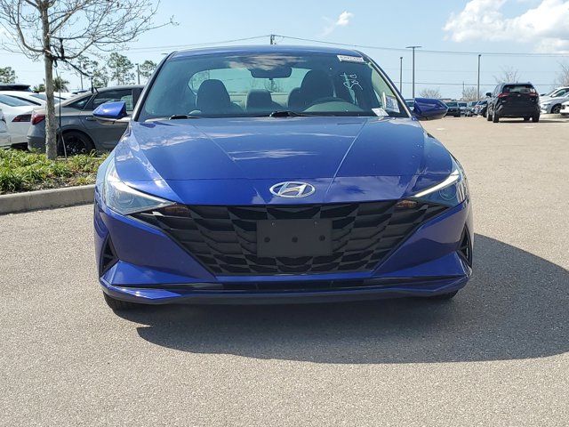 2021 Hyundai Elantra SE