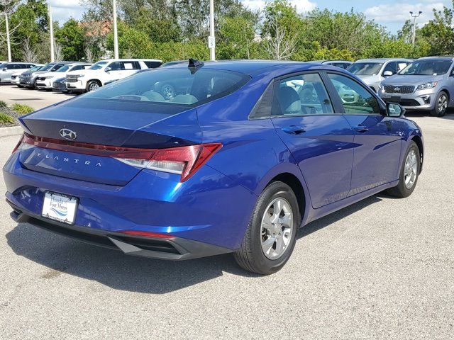 2021 Hyundai Elantra SE