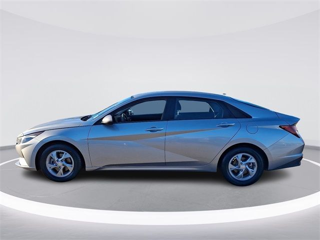 2021 Hyundai Elantra SE