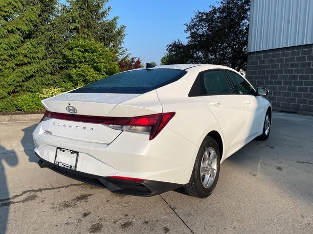 2021 Hyundai Elantra SE