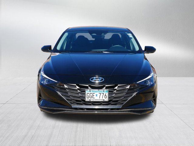 2021 Hyundai Elantra SE