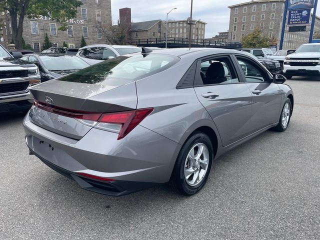 2021 Hyundai Elantra SE