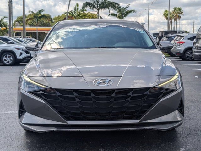 2021 Hyundai Elantra SE