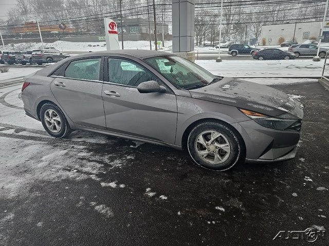 2021 Hyundai Elantra SE