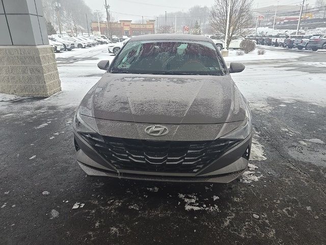 2021 Hyundai Elantra SE