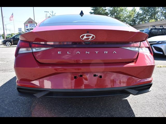 2021 Hyundai Elantra SE