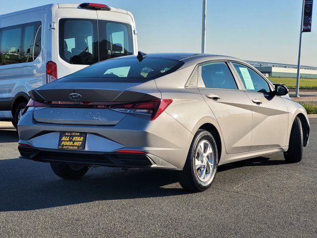 2021 Hyundai Elantra SE