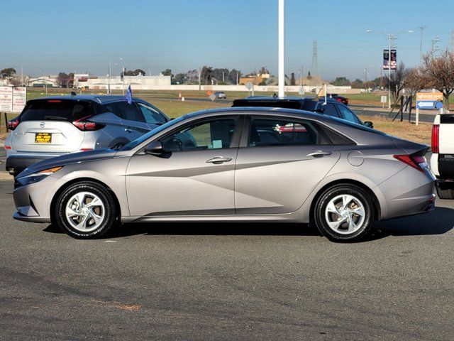 2021 Hyundai Elantra SE