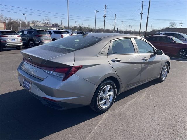 2021 Hyundai Elantra SE