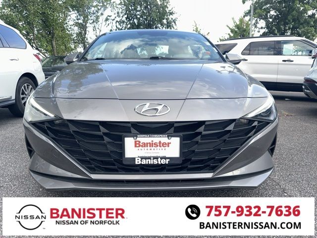 2021 Hyundai Elantra SE