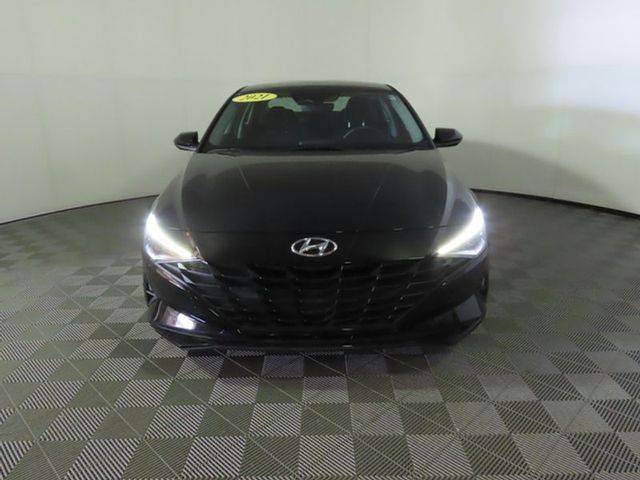 2021 Hyundai Elantra SE