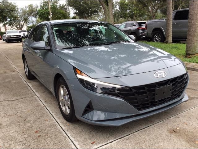 2021 Hyundai Elantra SE