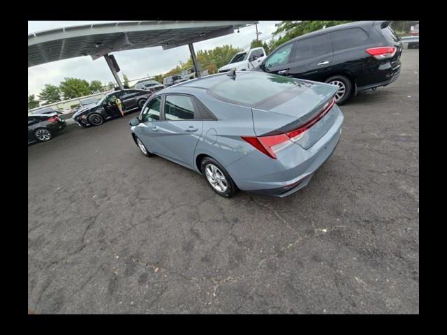 2021 Hyundai Elantra SE