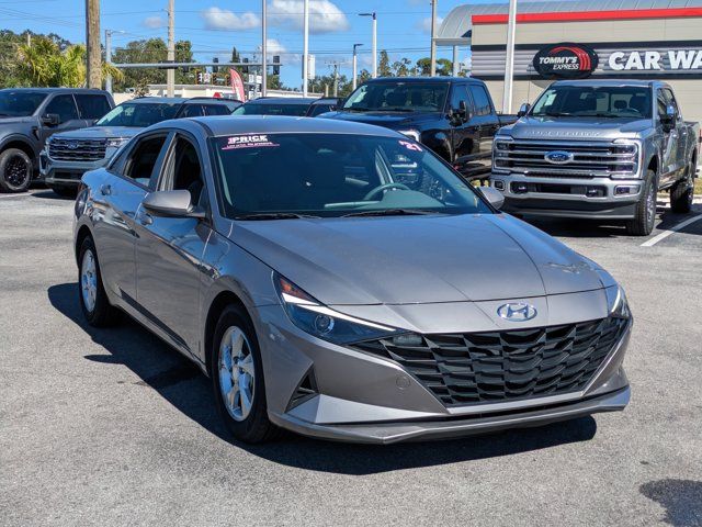 2021 Hyundai Elantra SE