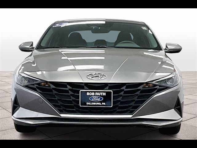 2021 Hyundai Elantra SE