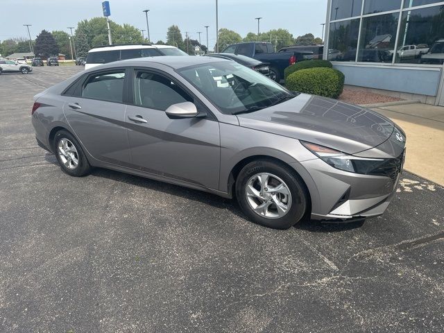 2021 Hyundai Elantra SE