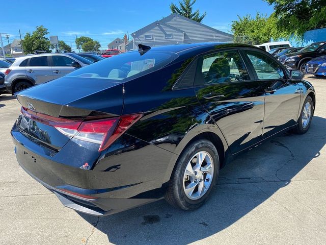 2021 Hyundai Elantra SE