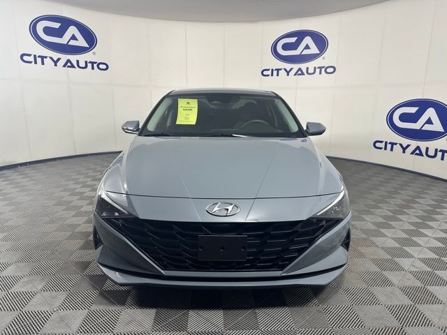 2021 Hyundai Elantra SE