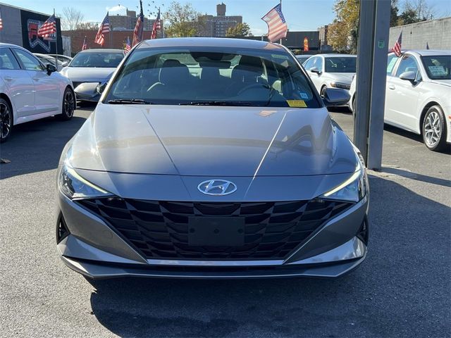 2021 Hyundai Elantra SE