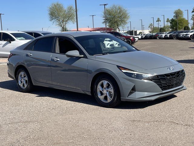 2021 Hyundai Elantra SE