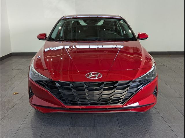 2021 Hyundai Elantra SE