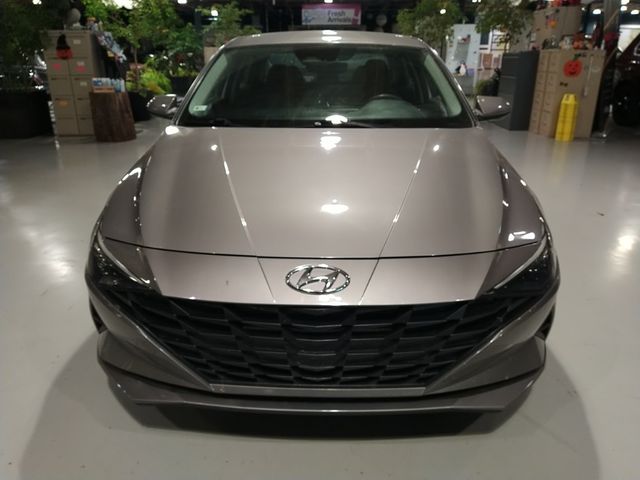 2021 Hyundai Elantra SE