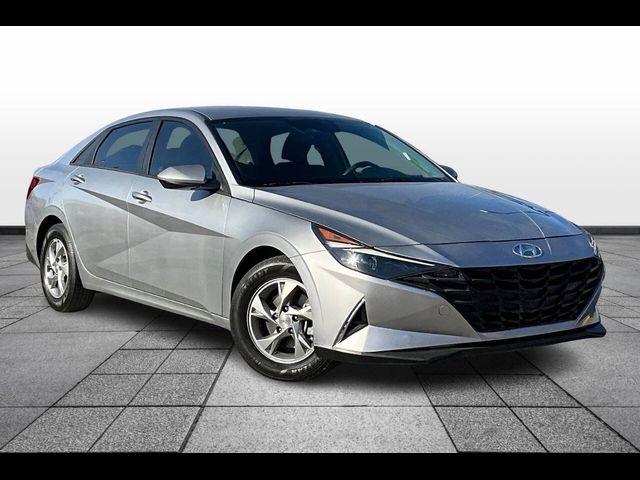 2021 Hyundai Elantra SE