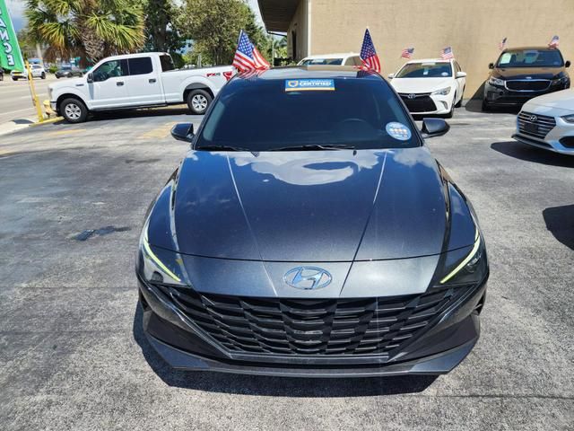 2021 Hyundai Elantra SE