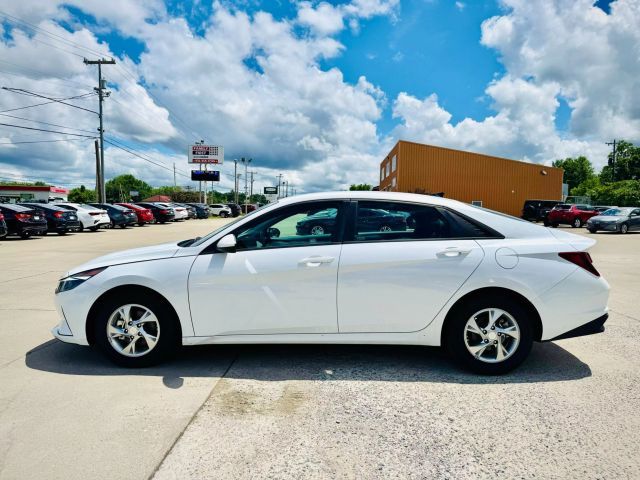 2021 Hyundai Elantra SE
