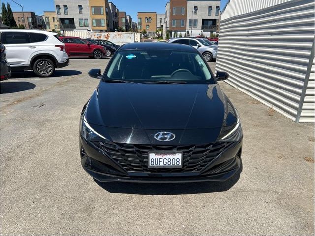 2021 Hyundai Elantra SE