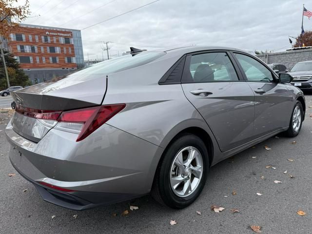 2021 Hyundai Elantra SE