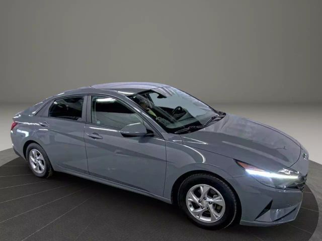 2021 Hyundai Elantra SE