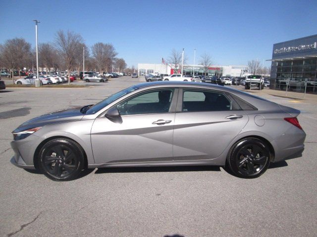 2021 Hyundai Elantra Hybrid Blue