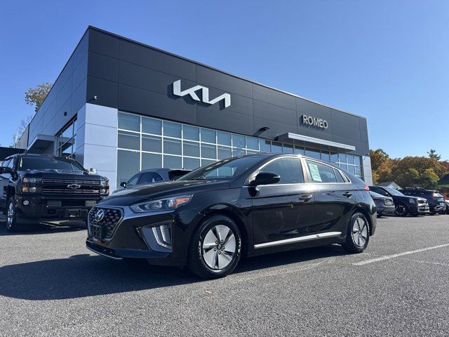 2021 Hyundai Ioniq Hybrid SE