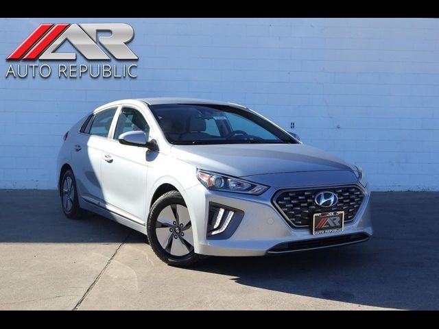 2021 Hyundai Ioniq Hybrid SE