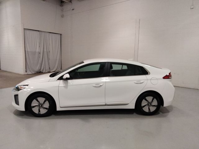 2021 Hyundai Ioniq Hybrid SE