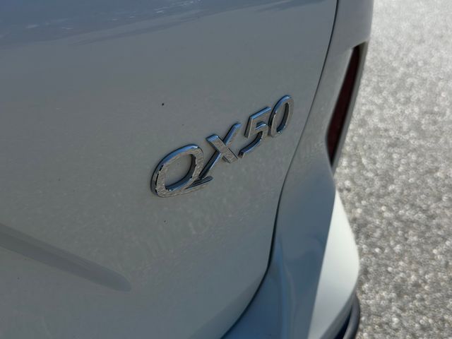 2021 INFINITI QX50 Essential