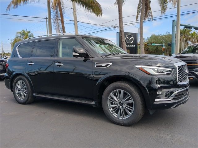 2021 INFINITI QX80 Luxe