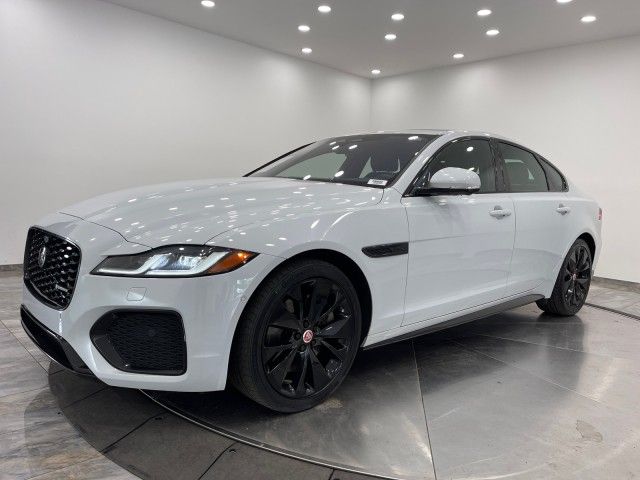 2021 Jaguar XF R-Dynamic SE