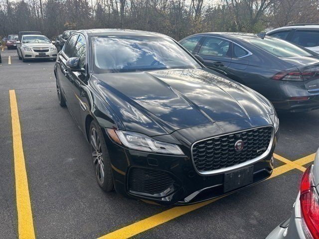 2021 Jaguar XF R-Dynamic SE