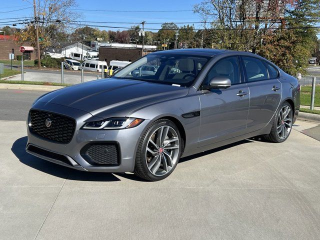 2021 Jaguar XF SE