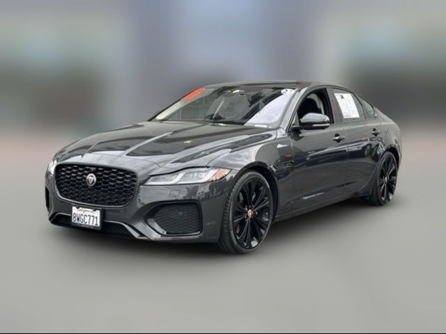 2021 Jaguar XF SE