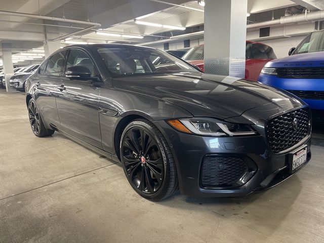 2021 Jaguar XF SE