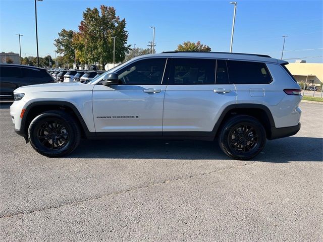 2021 Jeep Grand Cherokee L Laredo