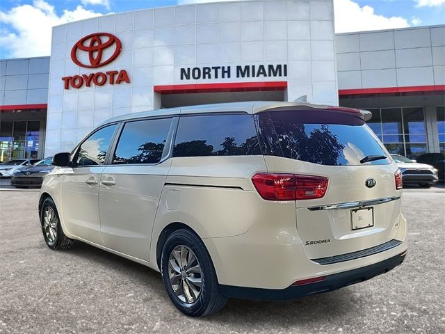 2021 Kia Sedona LX