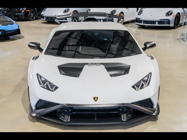 2021 Lamborghini Huracan STO Base