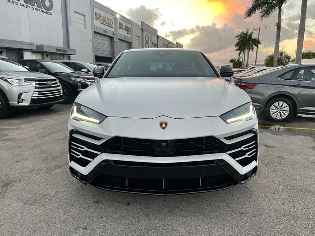 2021 Lamborghini Urus Base