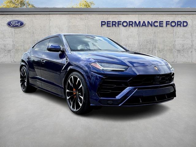 2021 Lamborghini Urus Base